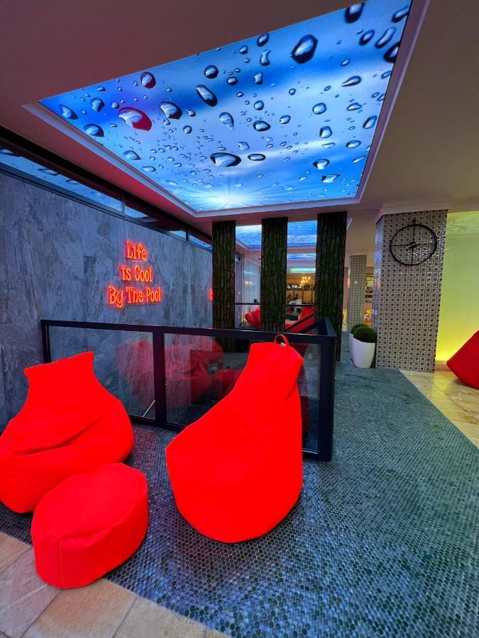 Hotel Sara & Spa Prishtine Bagian luar foto