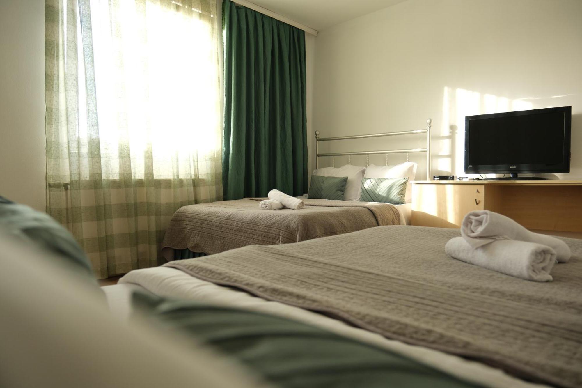 Hotel Sara & Spa Prishtine Bagian luar foto