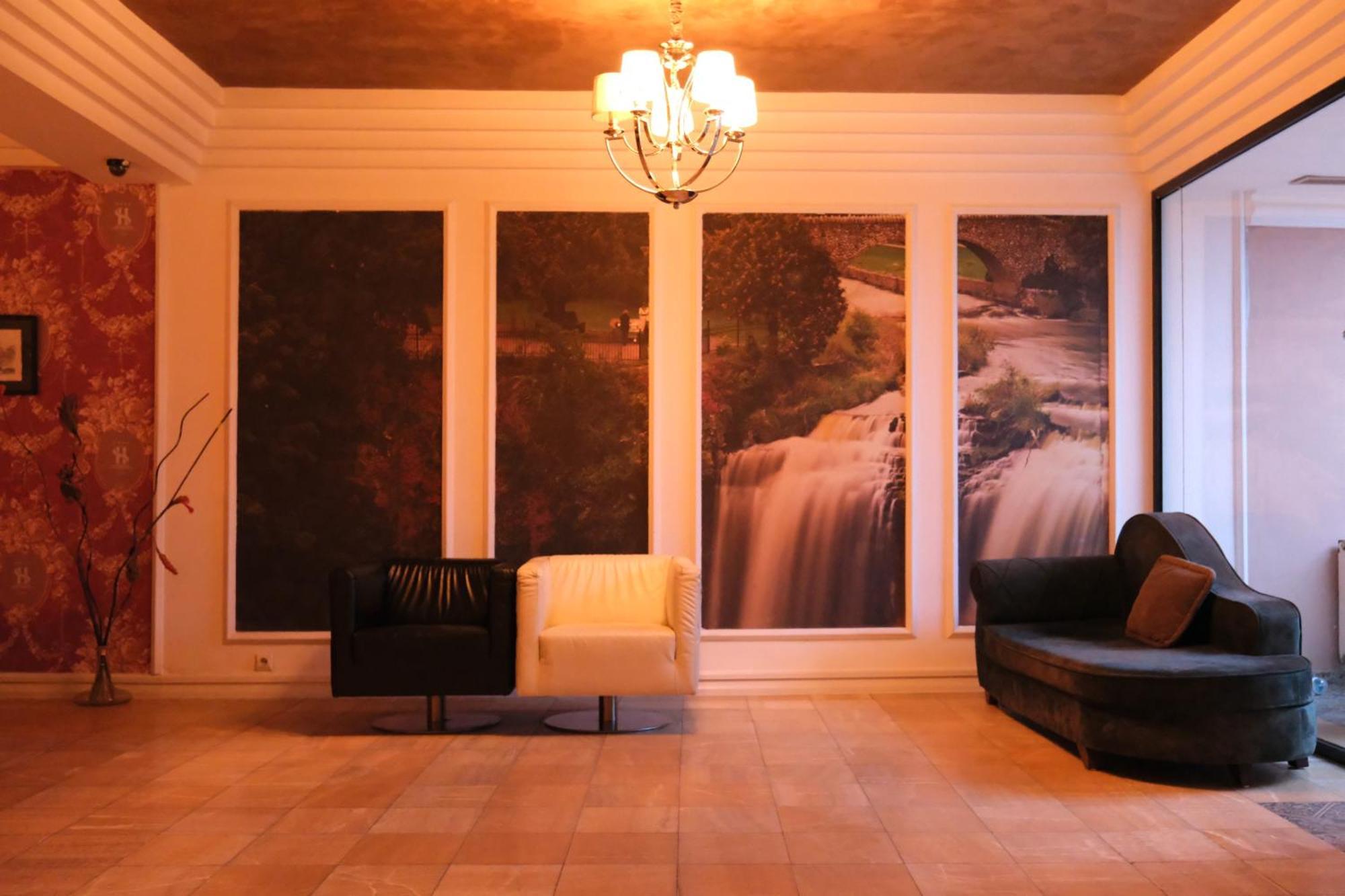 Hotel Sara & Spa Prishtine Bagian luar foto