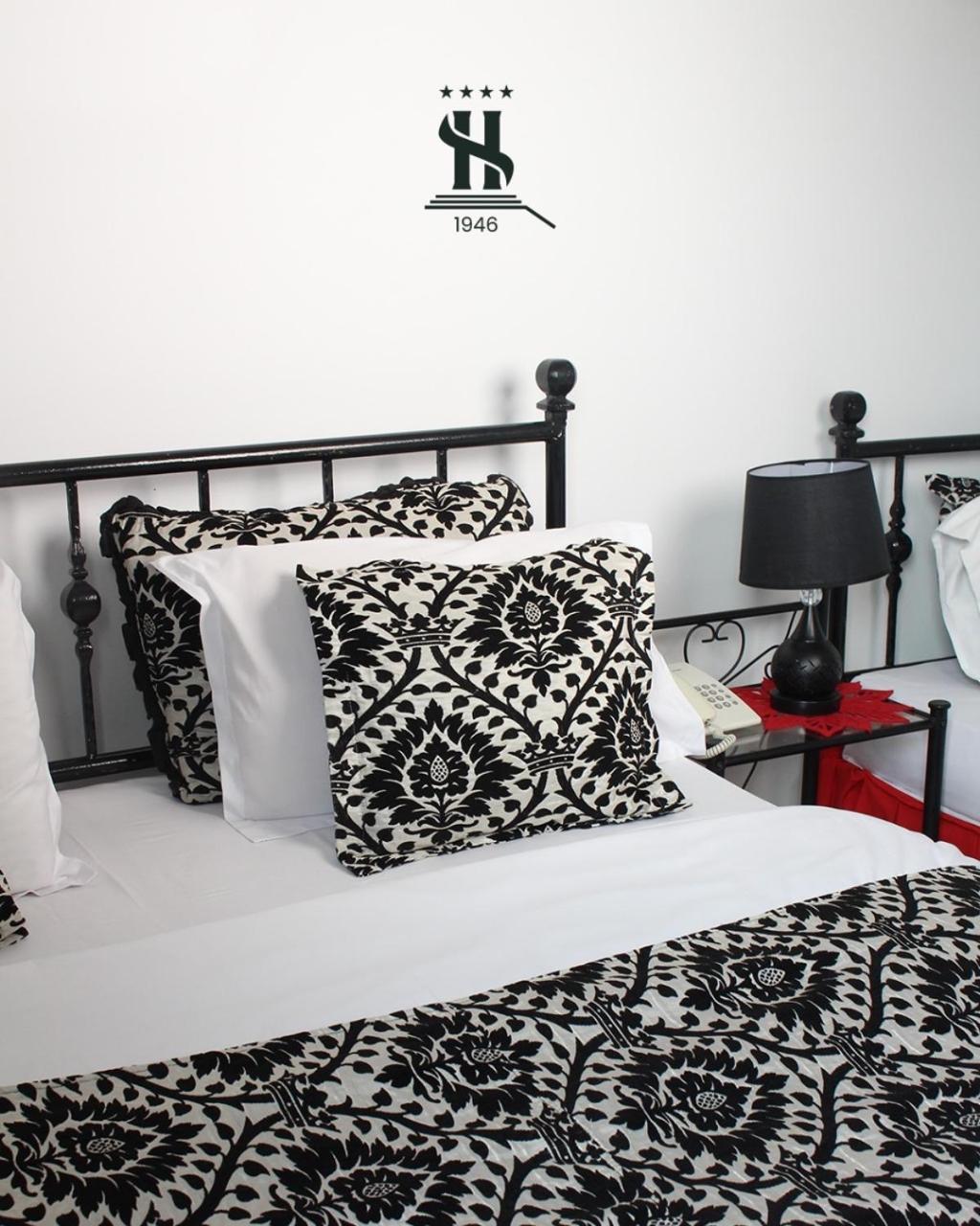 Hotel Sara & Spa Prishtine Bagian luar foto