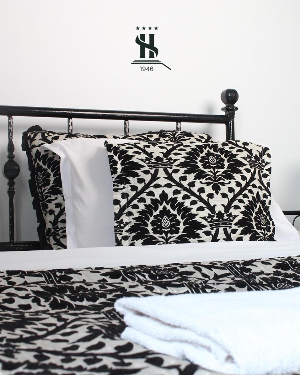 Hotel Sara & Spa Prishtine Bagian luar foto